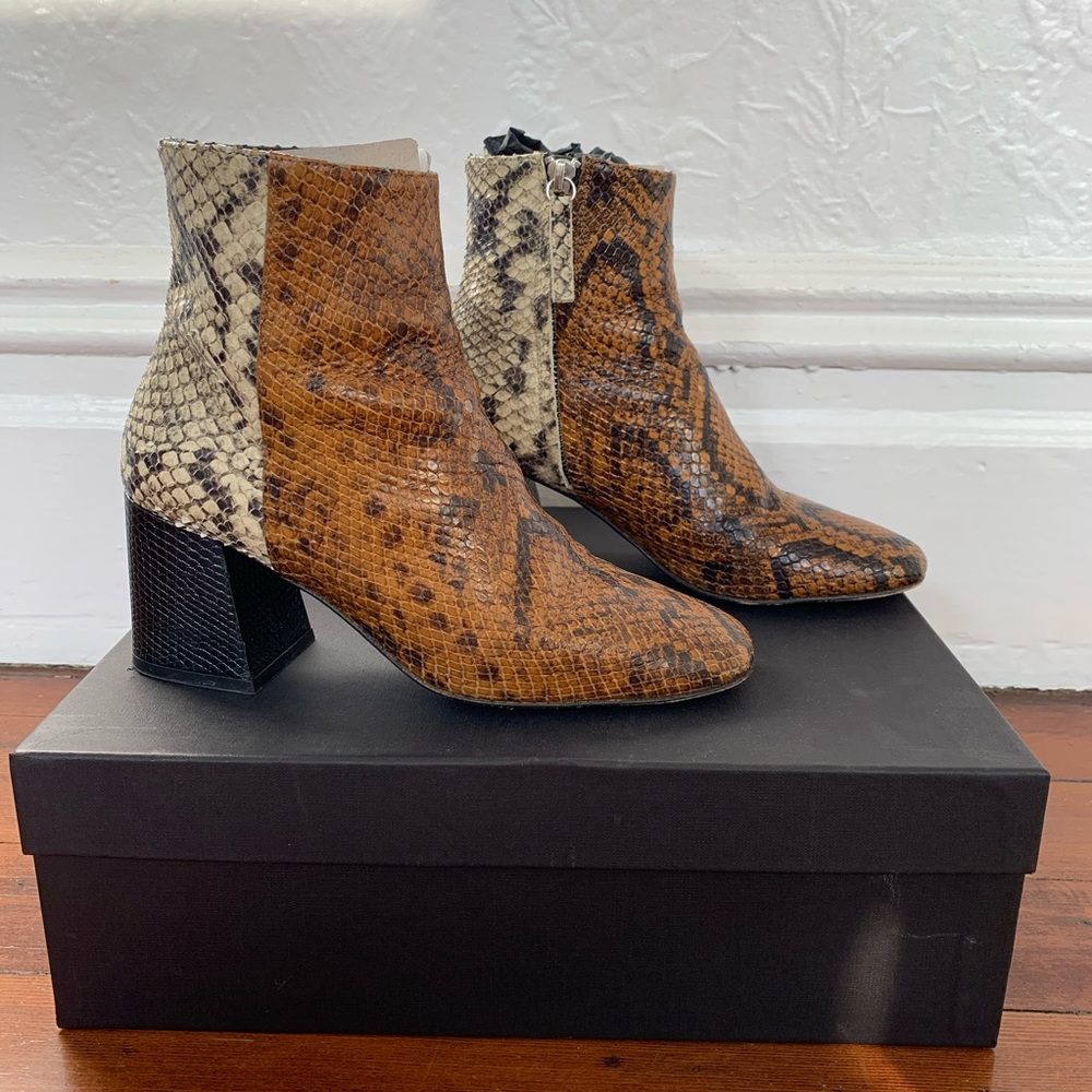 Freda Salvador, Charm Boot